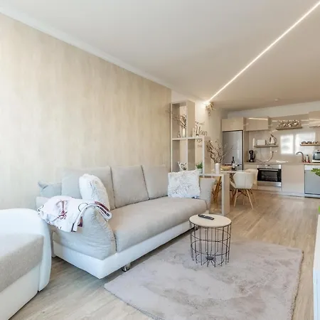 Barocco Apartman By Bltn * Siofok
