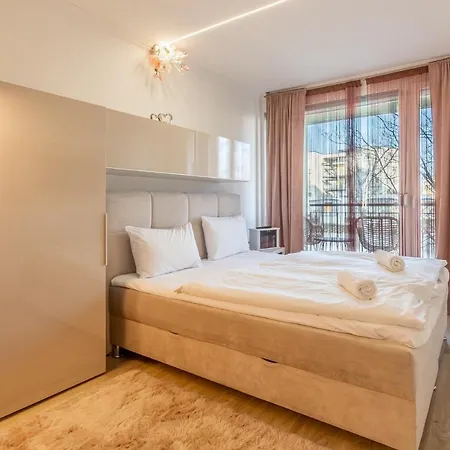 아파트 Barocco Apartman By Bltn *