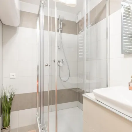 Apartment Barocco Apartman By Bltn Siofok